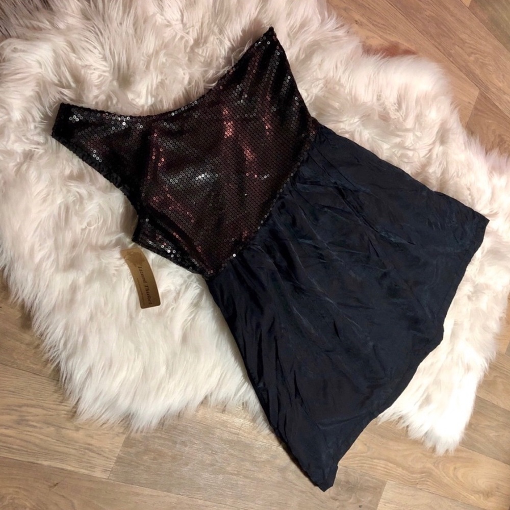 🆕 Little black dress!!! 👠👗💄